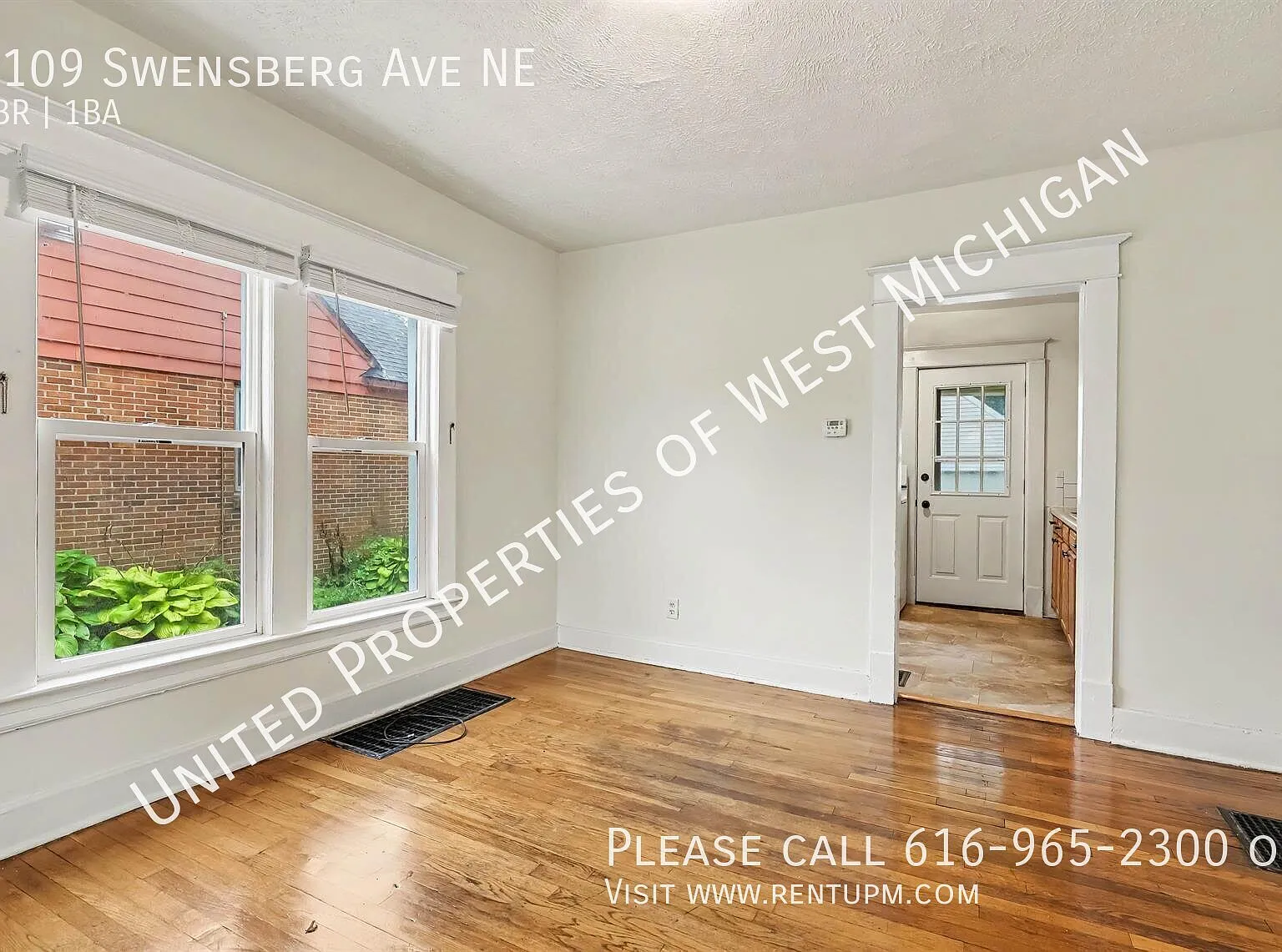Available Now! | 2 bedroom, 1 Bathroom Lower Level Apartment in the Creston Neighborhood | Detach... — Photo 3