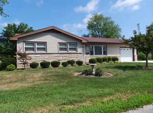 305 W Pierce Ave, Charleston, IL 61920