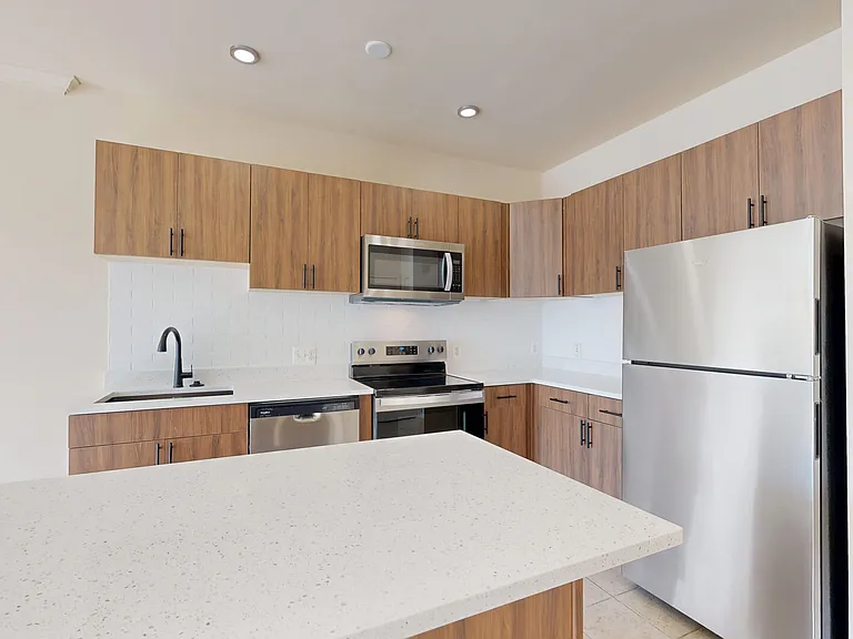 Signal Hill Apartment Homes — Photo 67