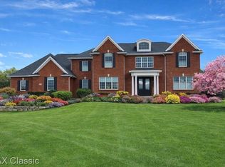 1994 Charles Ct, Milford, MI 48380