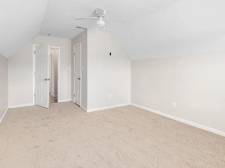 131 Cherry Grove Dr — Photo 13