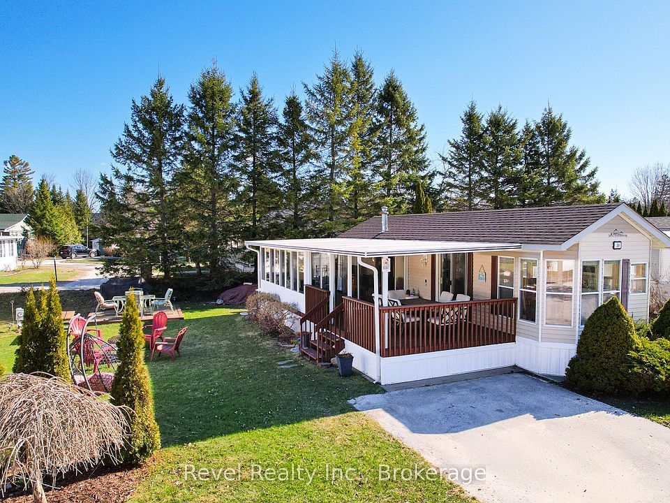 1st image of 30 Huron Cir