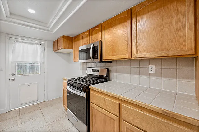 1614 W Elm Ave — Photo 4