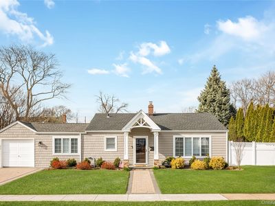 199 Van Buren Street, Massapequa Park, NY, 11762