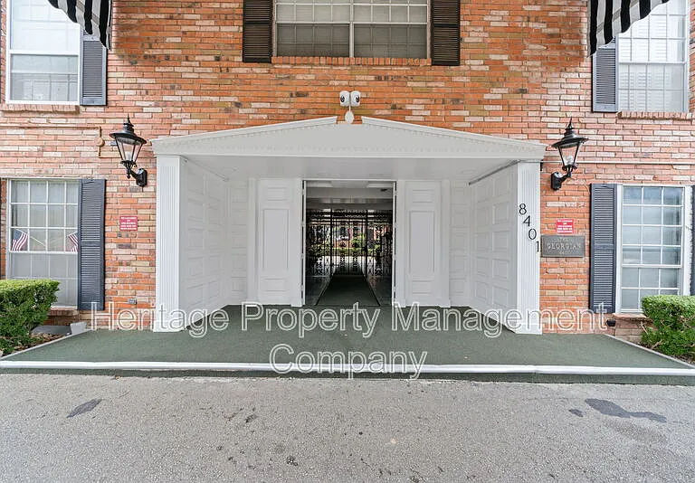 8401 N New Braunfels Ave #1-240 — Photo 2
