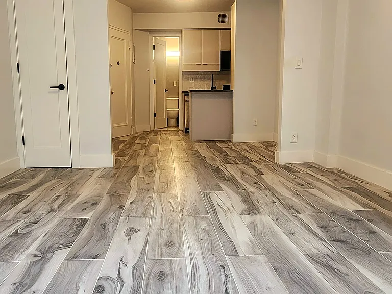 1409 York Ave #2C — Photo 7