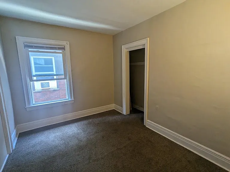 576 Potomac Ave #3 — Photo 8