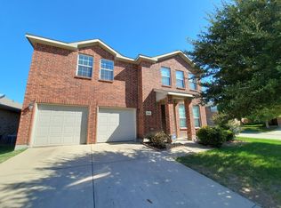 10400 Wagon Rut Ct, Fort Worth, TX 76108