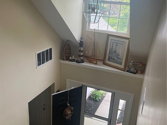 3rd image of 222 Marilyn Ln #41