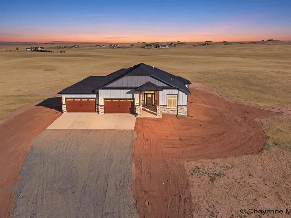1629 Star Bright Dr, Cheyenne, WY 82009