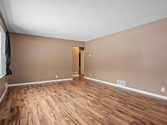 3rd image of 241 92nd Ave NE