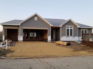 5620 Waters Bend Dr, Belvidere, IL 61008