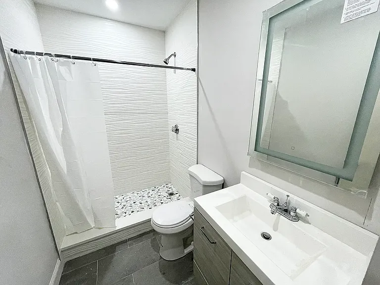10 Wave Ave #3R — Photo 6