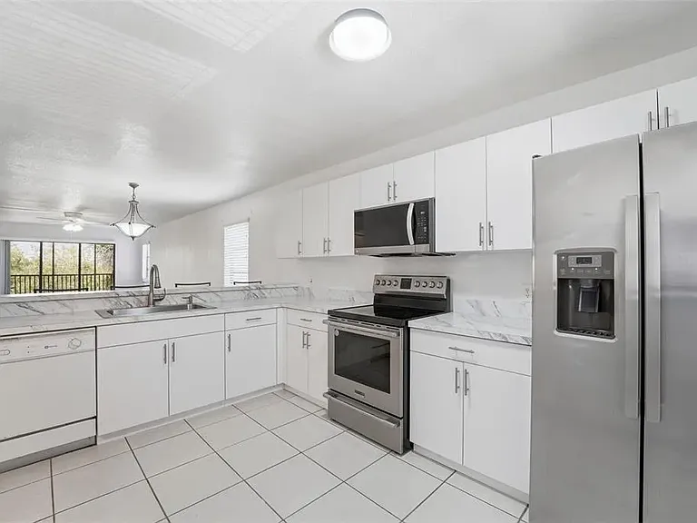 175 Kings Hwy #328 — Photo 3