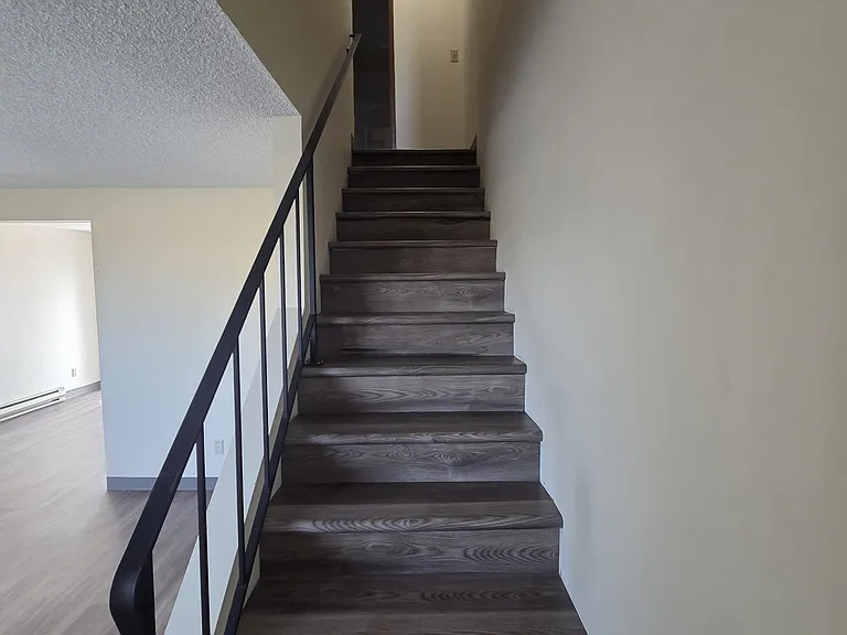 615 N Main St — Photo 11
