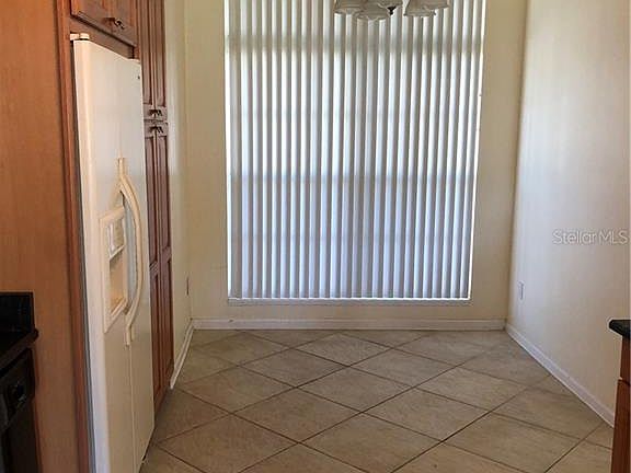 5th image of 2740 Autumn Green Dr