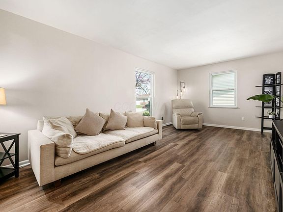 5th image of 2279 Blodwen Cir
