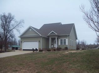 103 Noble Ln, Eddyville, KY 42038