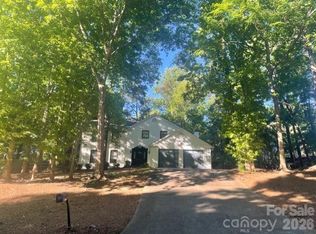 9316 Raintree Ln, Charlotte, NC 28277