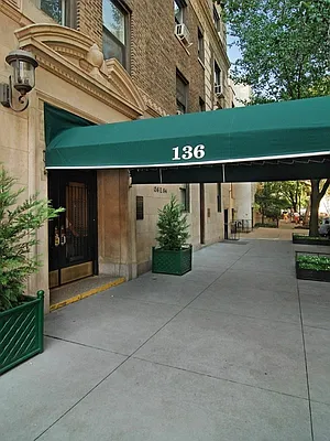 Sold by Sotheby's International Realty | media 21