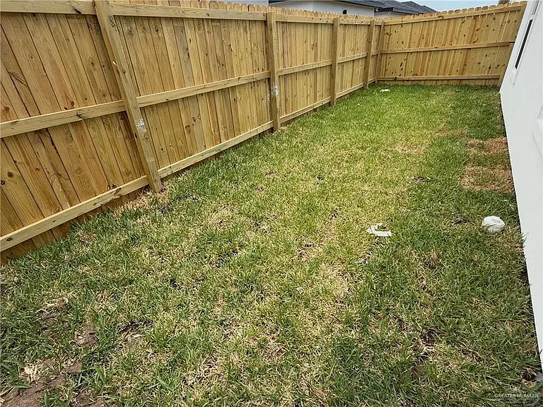 1302 Rosewood Ln #2 — Photo 12