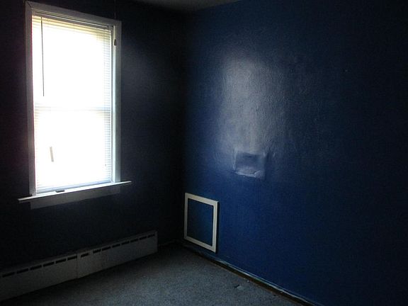 4th image of 4846 Olcott Ave