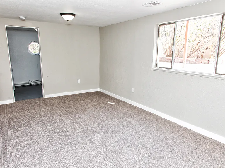 2620 S Holly St — Photo 51