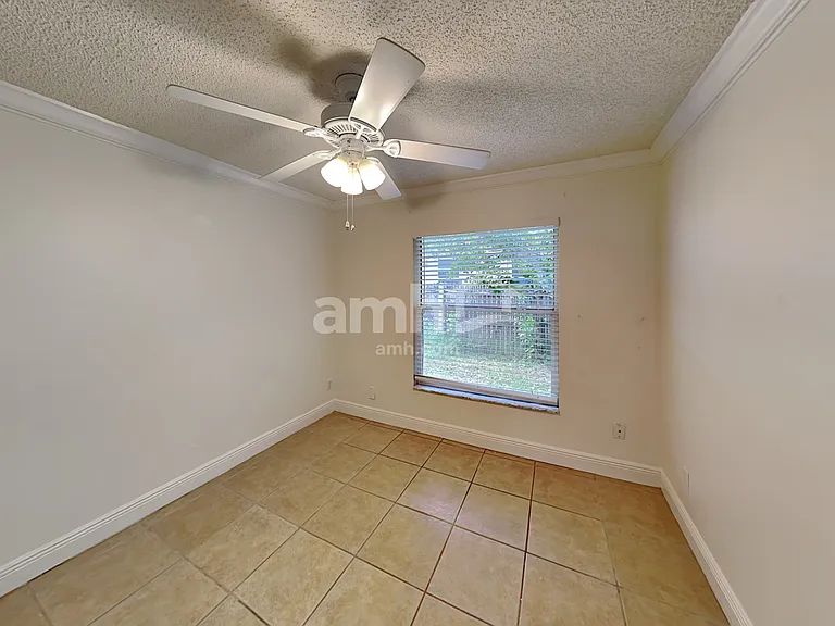 989 Little Creek Rd — Photo 14