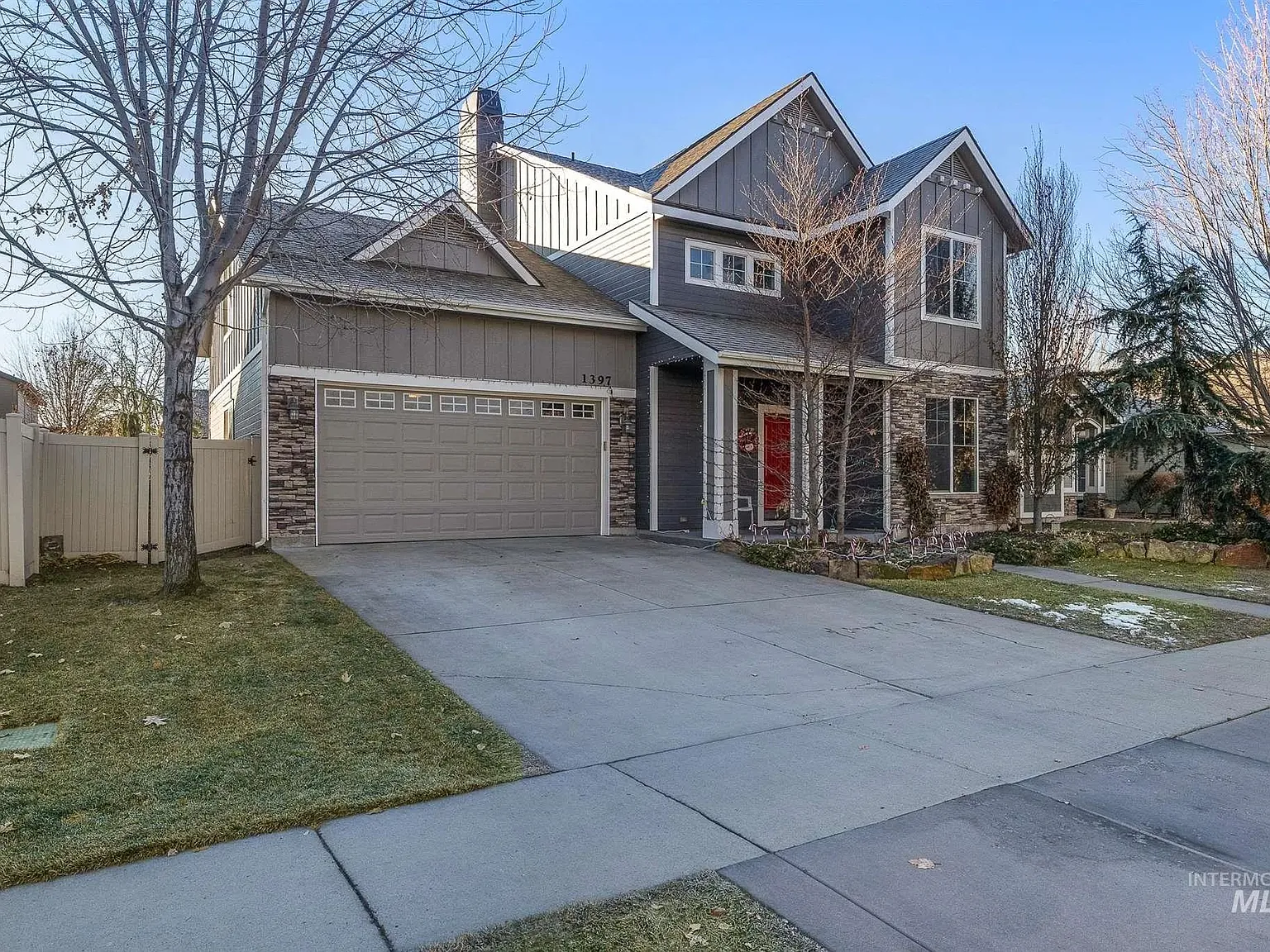 1397 E Pistioa Dr — Photo 1