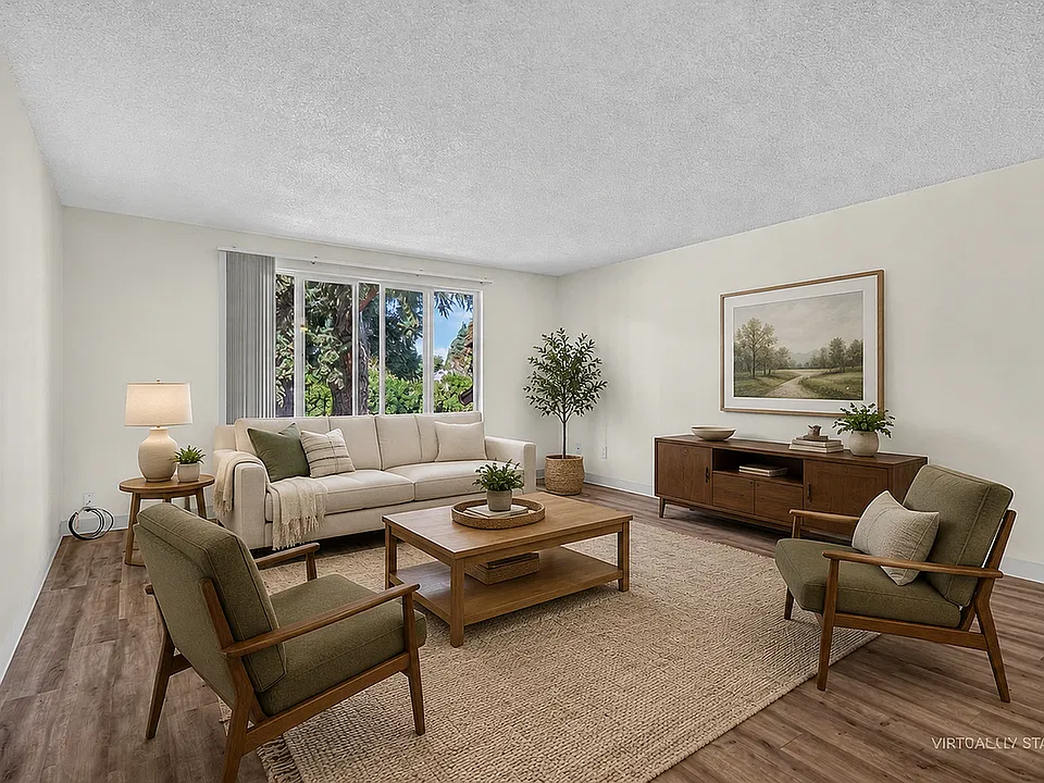 Virtually Staged - Silver Lea - Living Room