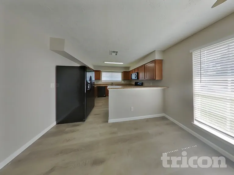 14831 Waterside Dr — Photo 4