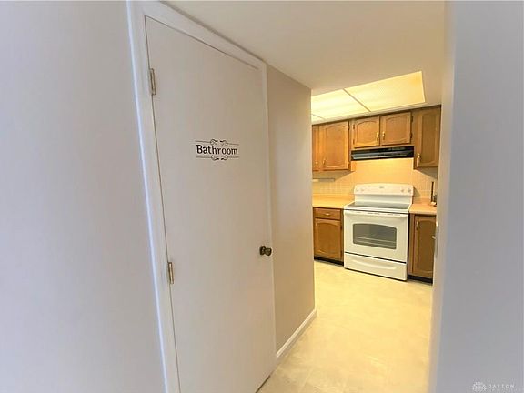 4th image of 5565 Cobblegate Dr