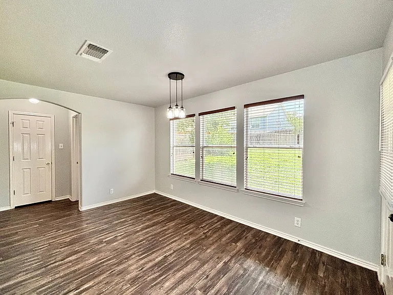 6626 Clovis Ct — Photo 6