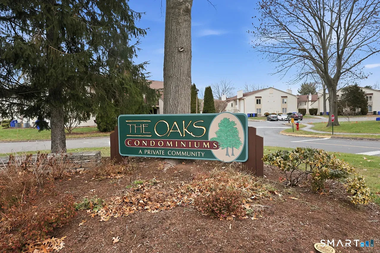 2 bed, 2.0 bath, 1060 sqft, $2,400 — Photo 2
