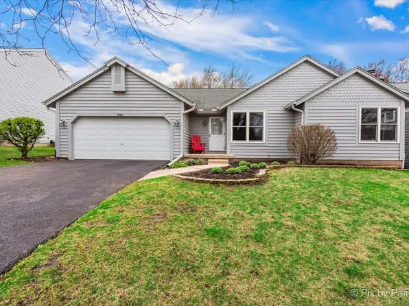 1982 Banks Dr, Elgin, IL 60123