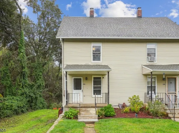 50 King Cole Rd, Hamburg Boro, NJ 07419