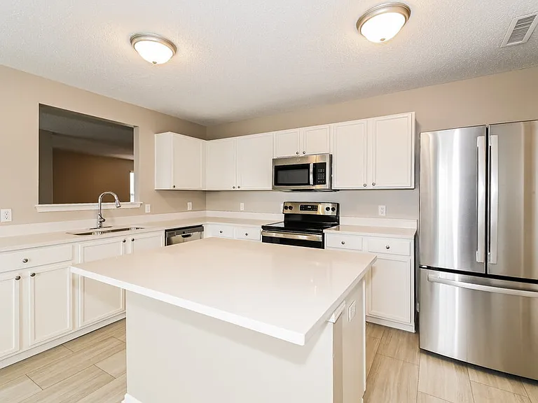 8652 Orchard Grove Ln — Photo 10