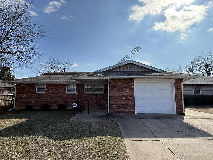 1st image of 3938 SE 14th Pl