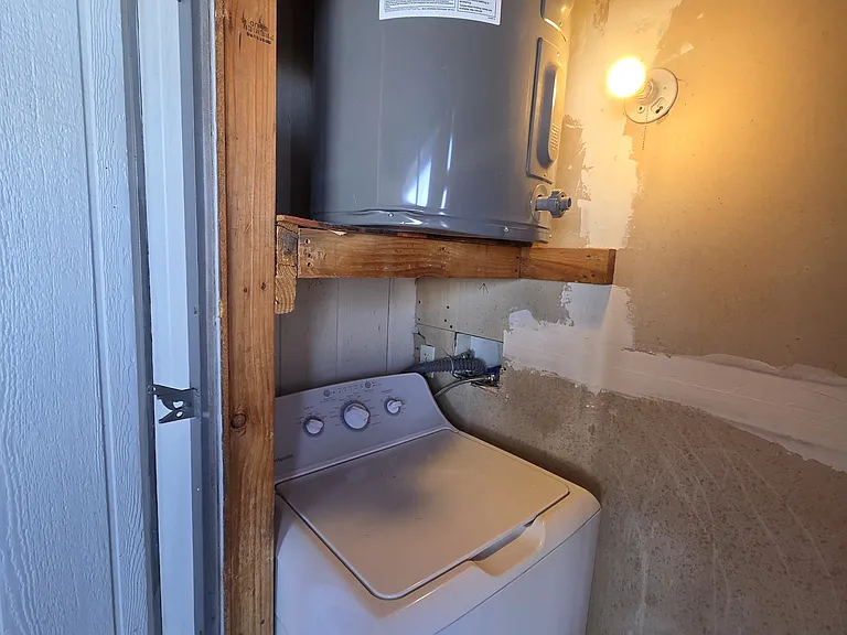 455 E Junction St #4 — Photo 39