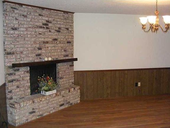 3rd image of 112 Valencia Dr