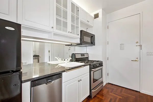 Rented by Compass | media 3