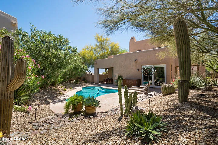 6502 E Mountain Shadows Pl — Photo 12
