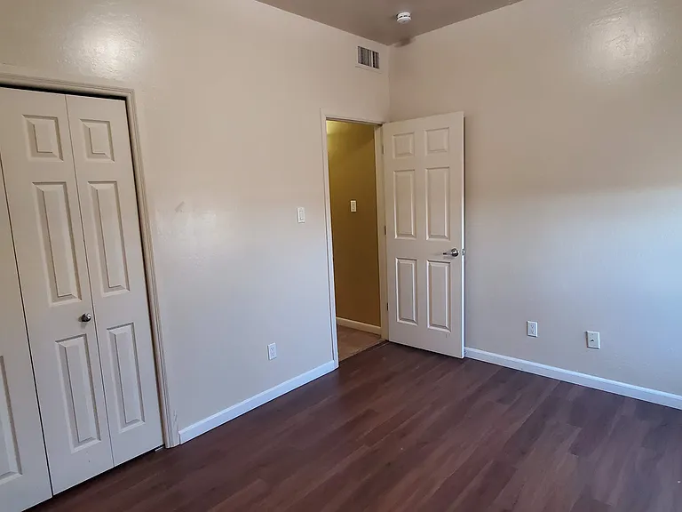 3035 Southern Blvd SE — Photo 10