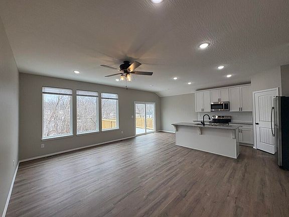 2nd image of 1383 N Maxine Avenue
