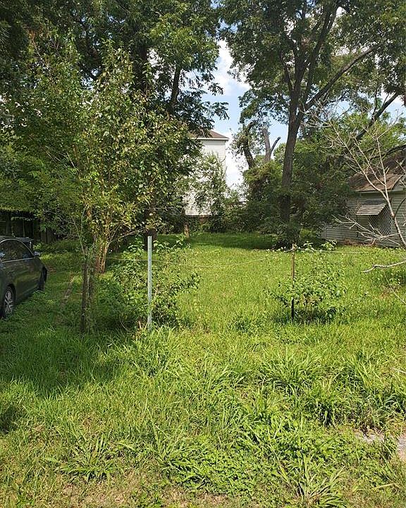 2nd image of 5319 Kansas St