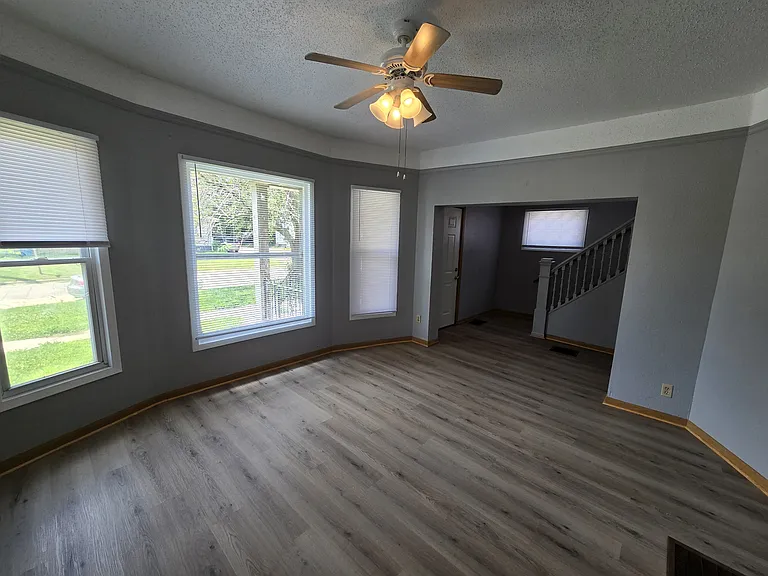 519 Baltimore St — Photo 6