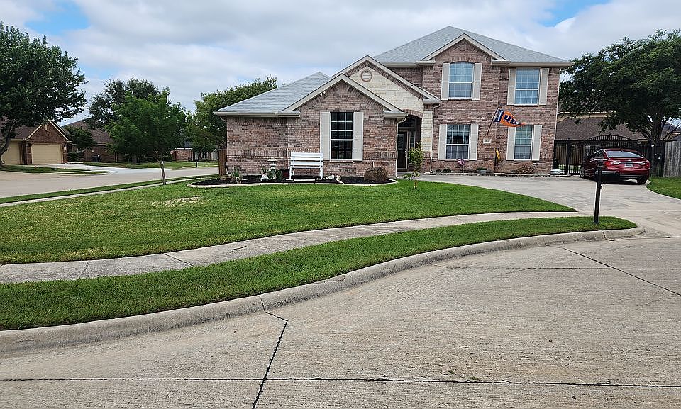 1st image of 2820 Ivy Glen Ct