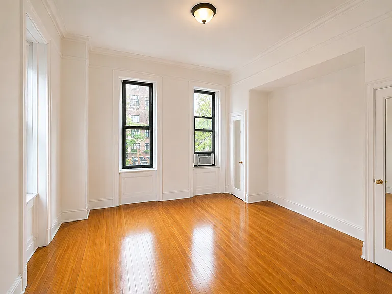 101 E 75th St #2W — Photo 6