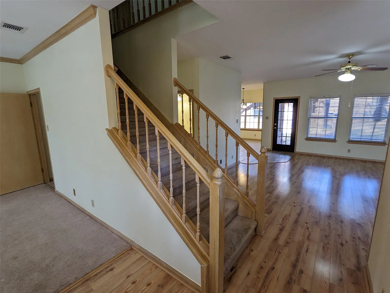 3 bed, 2.5 bath, 2014 sqft, $2,695 — Photo 3