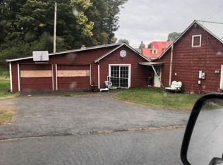 4 Fox Hill Rd, Northville, NY 12134